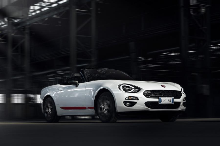  Fiat 124 Spider S-Design (348) 2018 года  (фото 2 из 33)